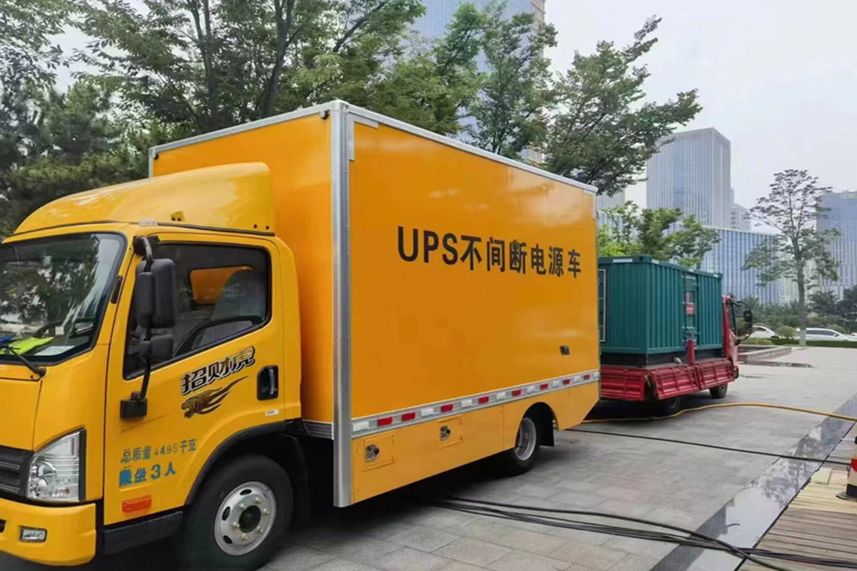 利通发电机租赁施工现场