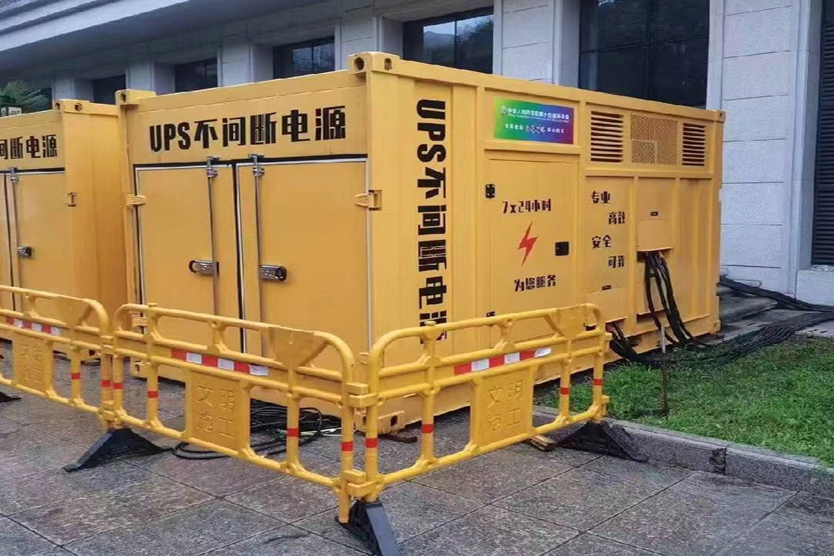 利通发电机租赁施工现场